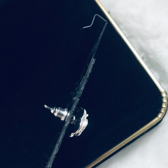 Lovely Dainty Sterling Silver 925s 3-D Flower Cherry Blossom Details Studs - Picture 4 of 14